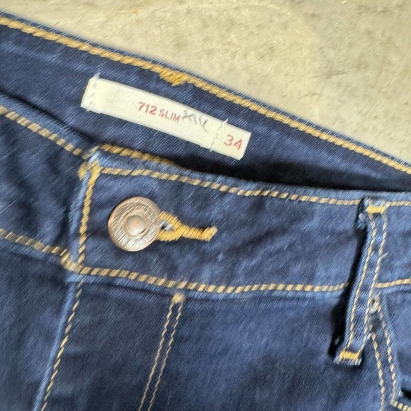 Levis Womens Jeans 712 Slim Mid Rise Stretch Denim 38x31 Dark Wash Tapered - Picture 3 of 12
